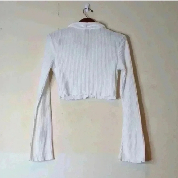 Waffle-knit-v-neck-sweaters-for-women - Picture 2 of 10